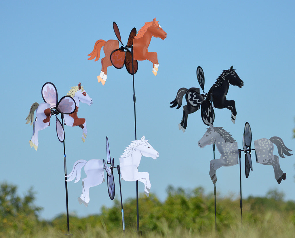 Petite Spinner - Pinto Horse